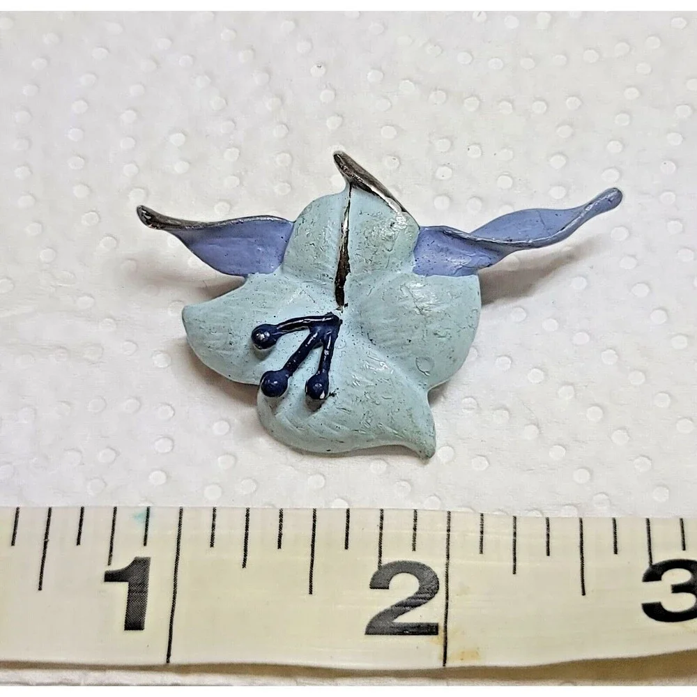 Vintage Metal Painted Blue Enamel Flower Pin Brooch Spring Floral Silver Tone